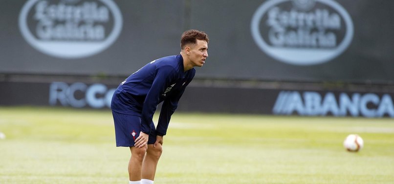 Galatasaray'ın transferini bitirdiği açıklanan Emre Mor'dan kafaları karıştıran paylaşım!