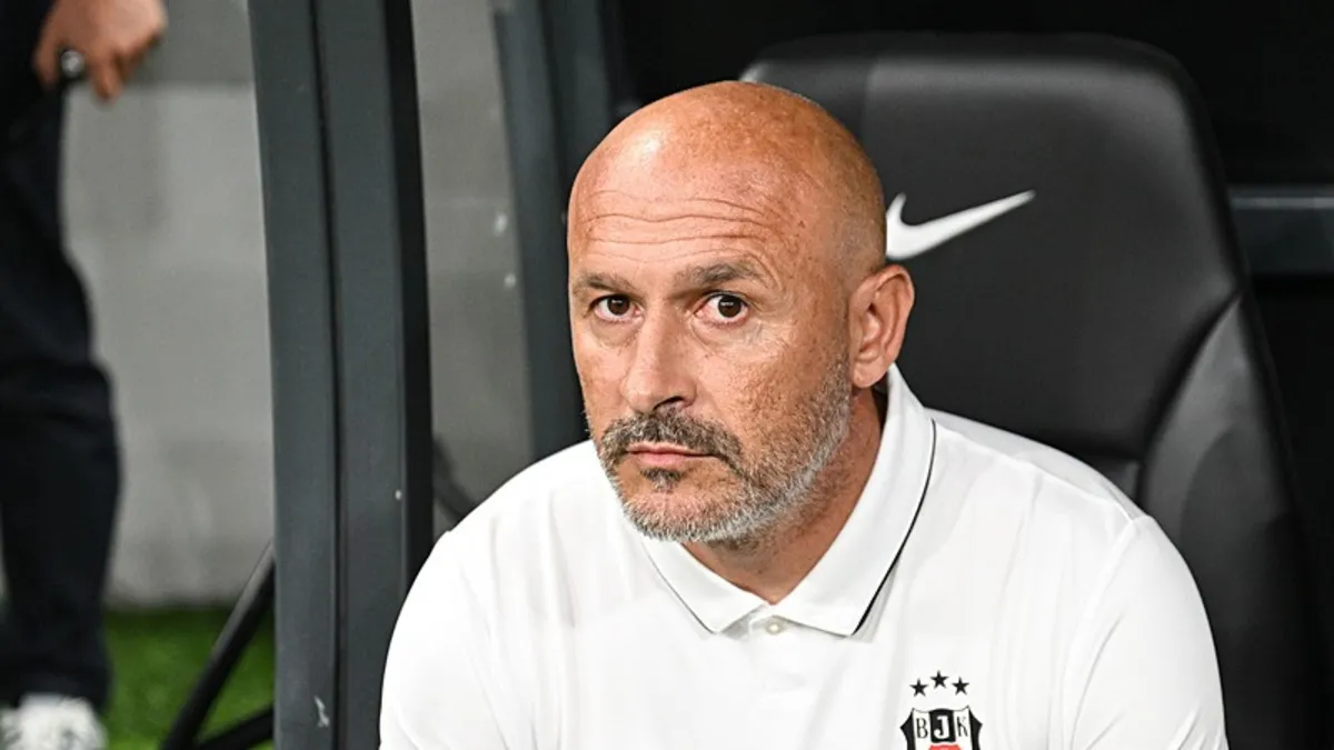 Vincenzo Italiano'dan Midtjylland maçı öncesi flaş sözler: Farklı ilk 11'ler kullanmam abartılıyor!