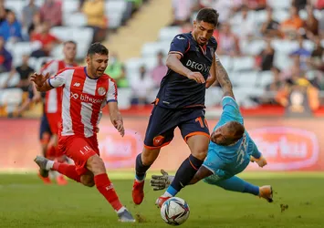 Başakşehir çıkışını sürdürdü!