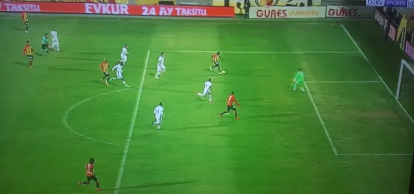 'VAR' mesaiye başladı! Göztepe'nin golü ofsayt...