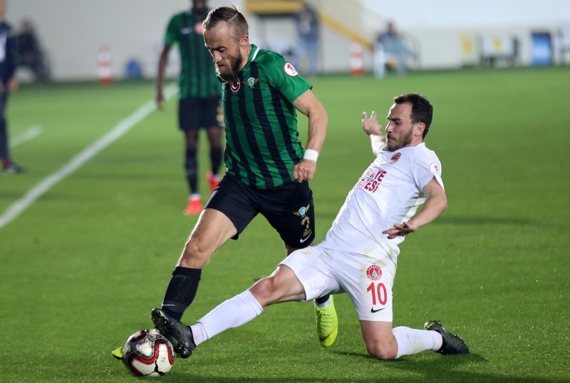 Akhisarspor - Ümraniyespor maçından kareler