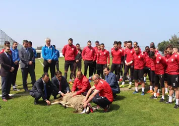 Samsunspor kurban kesti