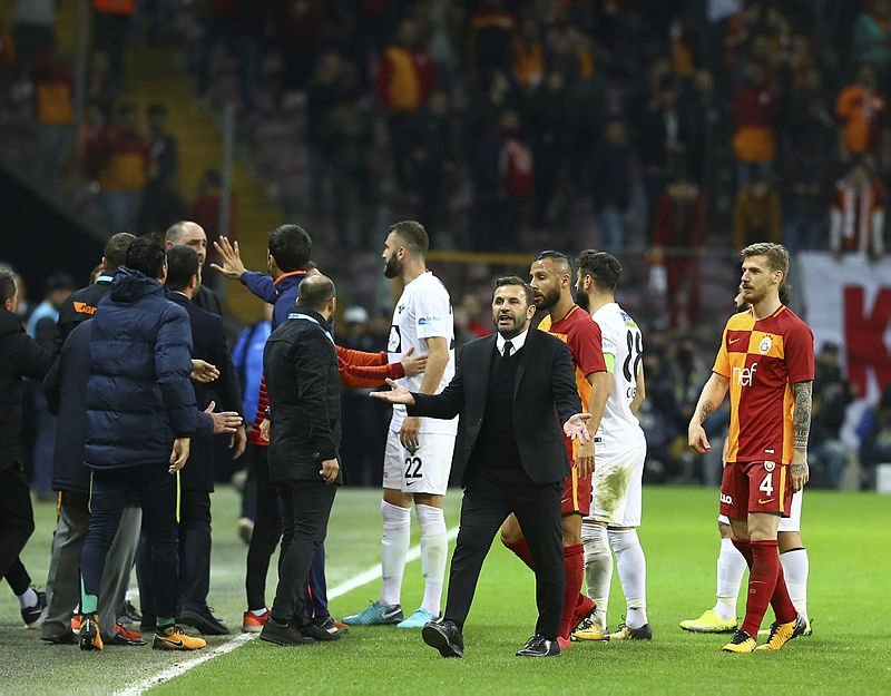 Dursun Özbek’ten Okan Buruk’a sert gönderme!