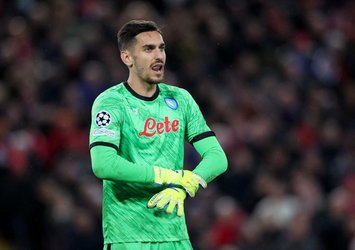 Napoli Meret ile 'Devam' dedi!