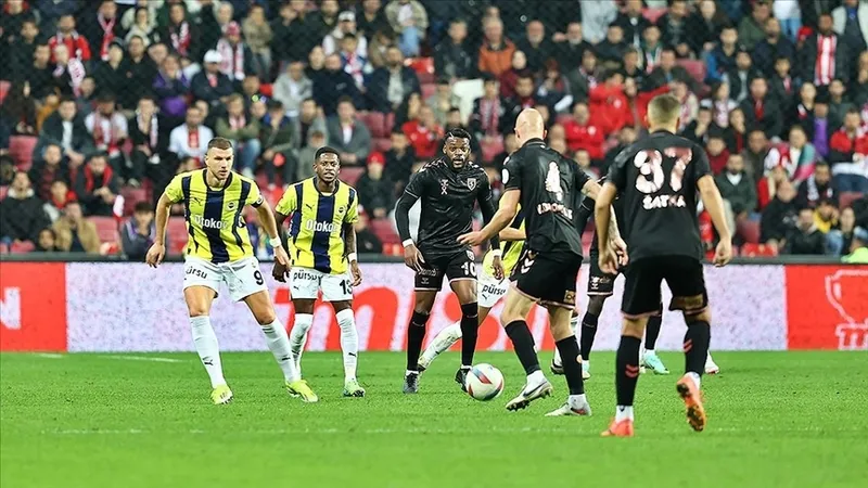 Fenerbahçe Samsun'da 3 puan peşinde! İşte Tedesco'nun ilk 11'i - 5