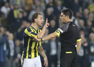 Soldado ucuz yırttı!