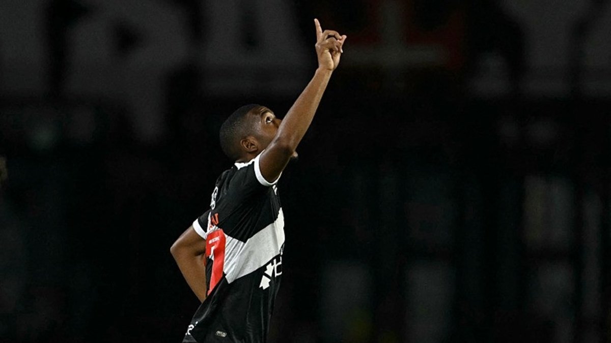 TRANSFER HABERLERİ | Beşiktaş'ta hedef Rayan Vitor! İşte yapılan teklif TRANSFER HABERLERİ | Beşiktaş'ta hedef Rayan Vitor! İşte yapılan teklif