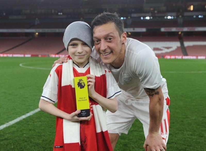 Mesut Özil Arsenal’den ayrılıyor