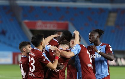 Spor yazarları Trabzonspor-İstanbulspor maçını değerlendirdi! Yaşın yalnız bir sayıdan ibaret olduğunu gösteriyor