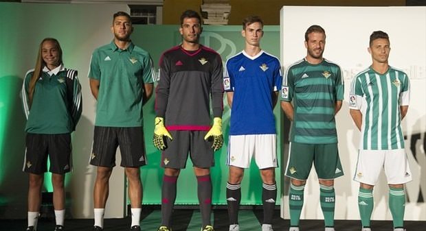 PES 2017 kulüp isimlerini açıkladı