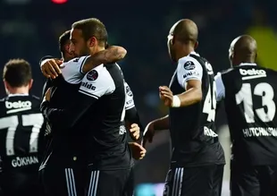 Beşiktaş, Aytemiz Alanyaspor'u farklı geçti