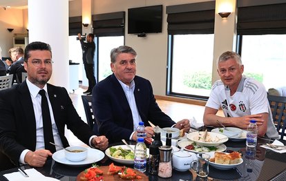 Beşiktaş Başkanı Serdal Adalı futbol takımıyla buluştu