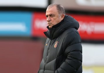 Fransa'da gözden çıkarıldı! Terim o ismin peşine düştü