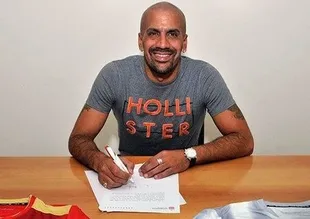 Veron 41 yaşında futbola döndü