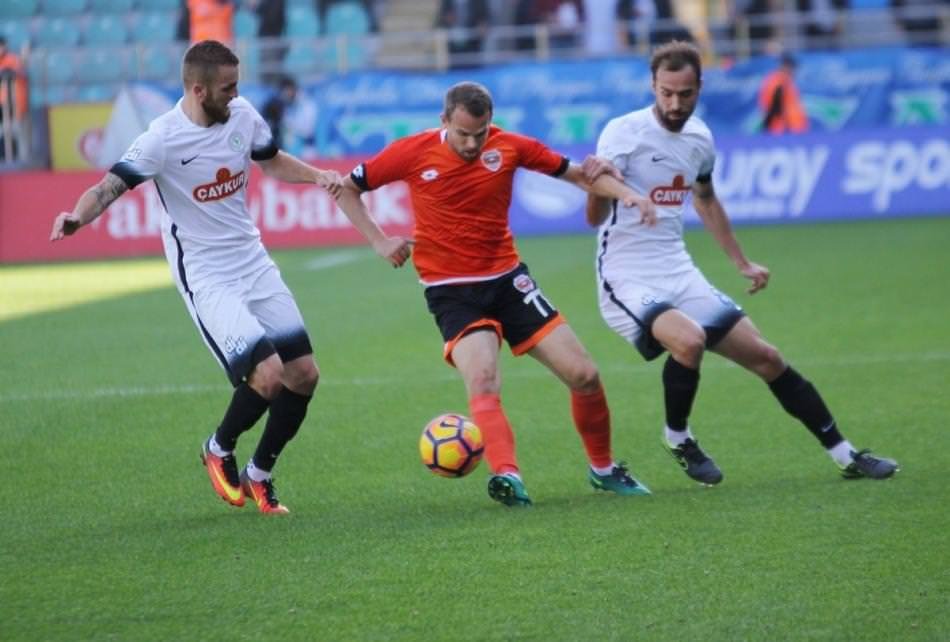 Süper Lig’e hakem hataları damga vurdu