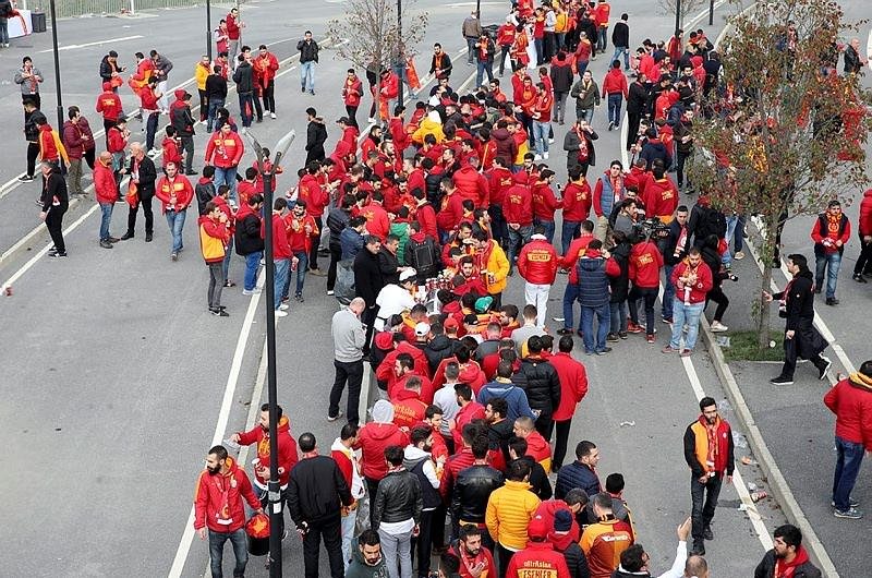 Galatasaray taraftarı TT Arena’da buluştu