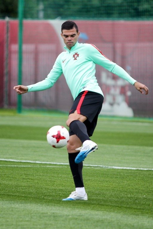 Pepe yoksa Adil Rami var!