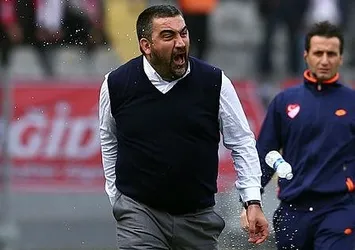 Flaş iddia! Ümit Özat, baba-oğula saldırdı
