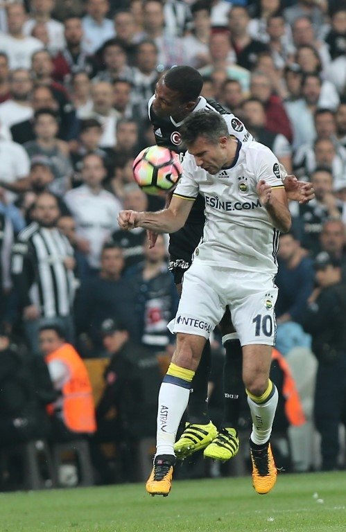 Feyenoord’dan Robin van Persie açıklaması