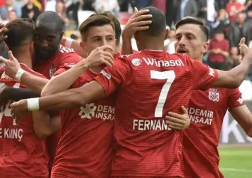 Mert ve Emre zirvesi