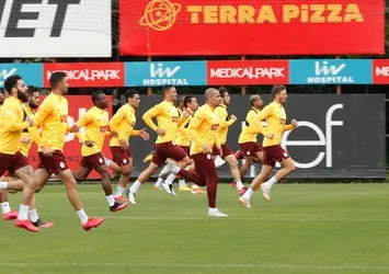 Galatasaray çalışmalarını sürdürdü