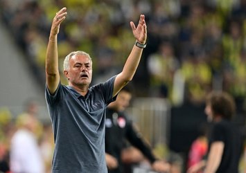 Jose Mourinho: İlk yarıdaki baskıyı...