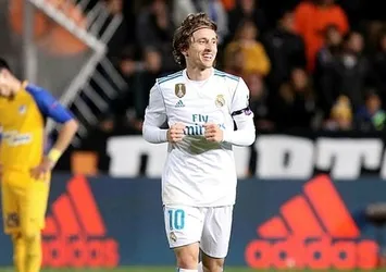 Modric'in başı belada!