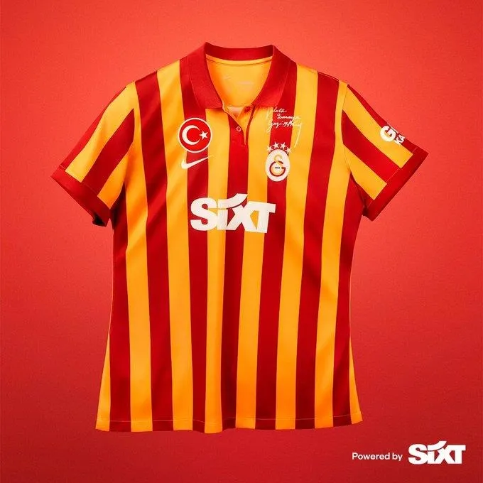 Galatasaray derbiye Cumhuriyetin 100. yılına özel tasarlanan 3. formasıyla çıkacağını duyurdu - 1