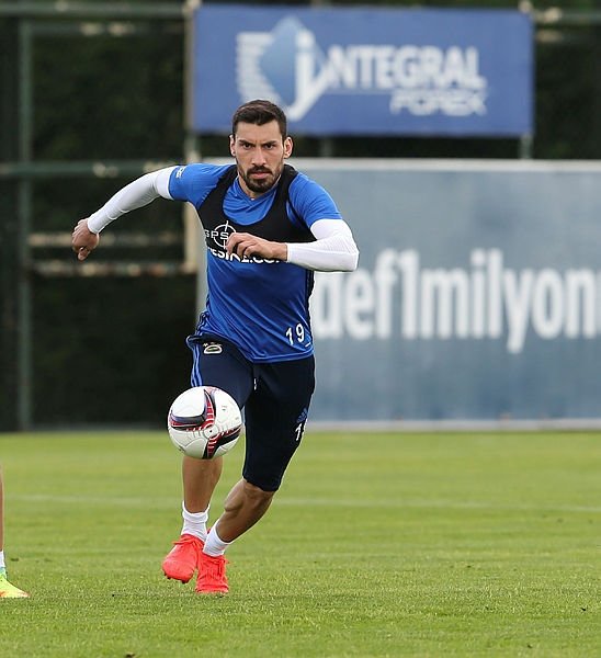 Şener Özbayraklı Aslan oluyor!