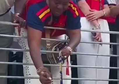 Nico Williams'dan annesine anlamlı jest