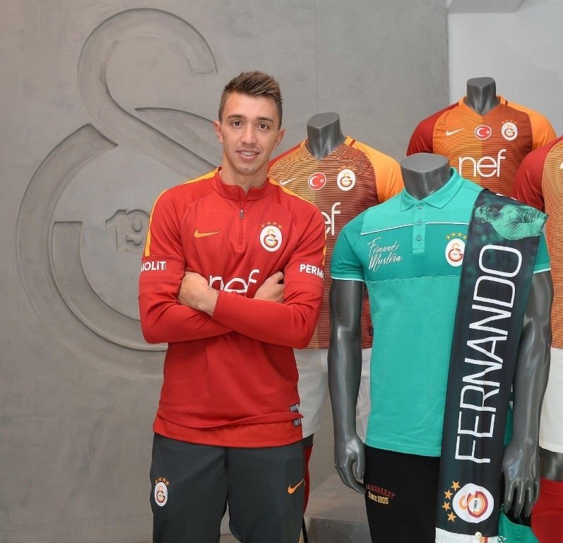 Chelsea, Muslera’yı istiyor