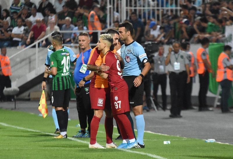 Galatasaray yenildi capsler patladı!
