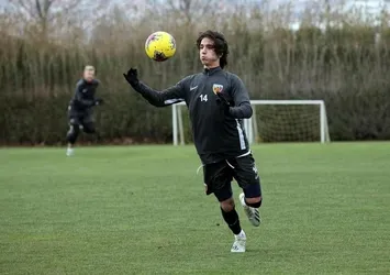 Emre Demir ayrılmayacak