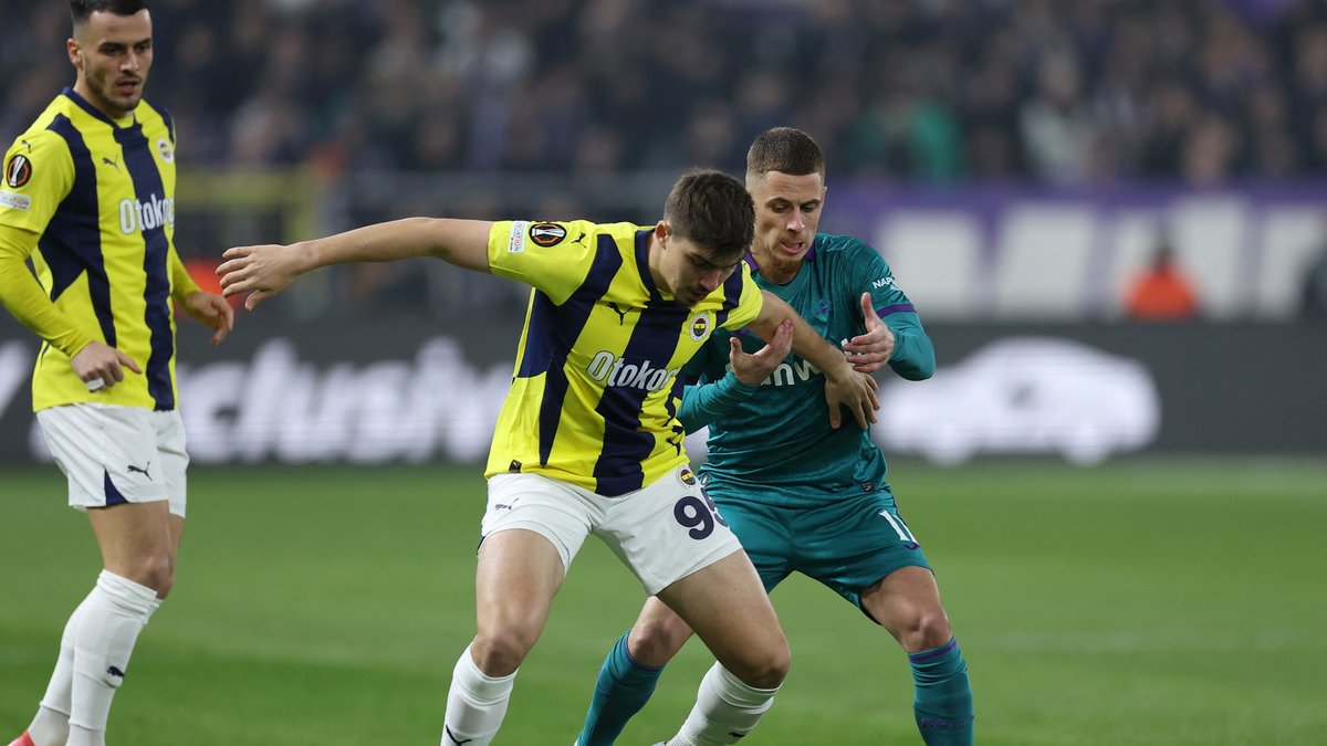 TRANSFER HABERİ: Fenerbahçe'den Yusuf Akçiçek kararı! O rakamın altına satılmayacak TRANSFER HABERİ: Fenerbahçe'den Yusuf Akçiçek kararı! O rakamın altına satılmayacak