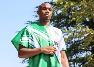 Fode Koita ’Kabe’de Hacılar’ ilahisini seslendirdi | İZLE