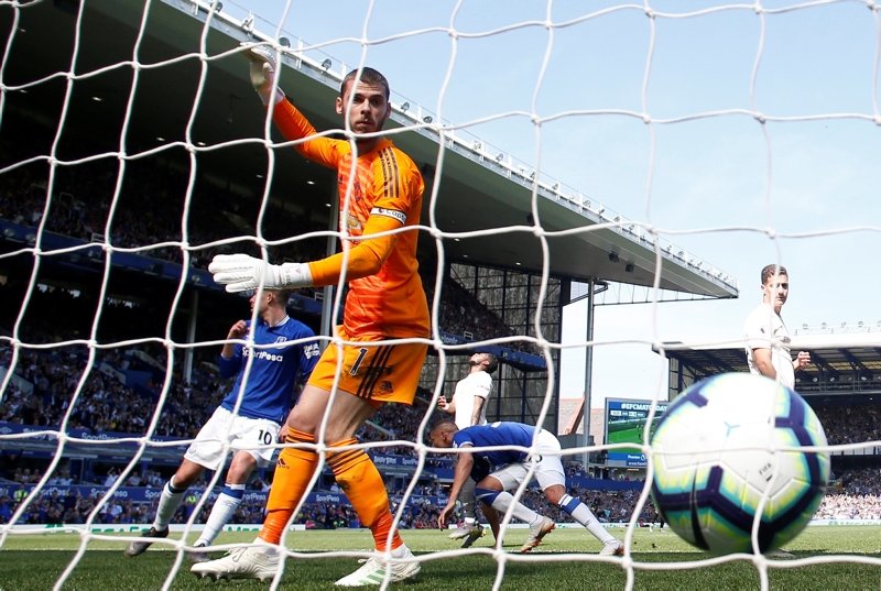 Everton Manchester United’ı dağıttı