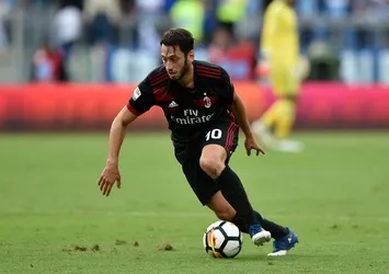 Hakan Çalhanoğlu: Yenildiğimiz için çok üzgünüz