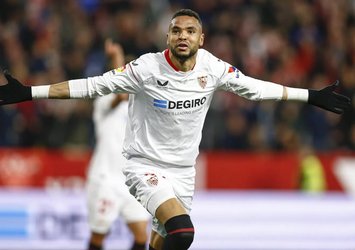 En-Nesyri Fener'e kaldı!