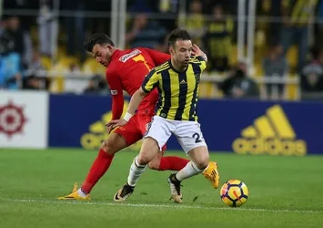 Valbuena direkleri geçemedi