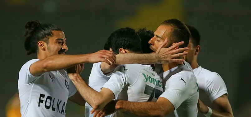 Altay evinde 'ES'ti