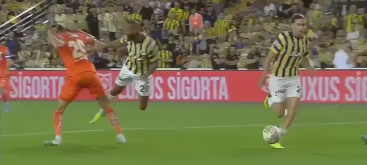 Fenerbahçe - Alanyaspor maçında penaltı kararı! - 2