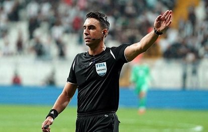 Galatasaray - Konyaspor maçında teknik direktör İlhan Palut sarı kart gördü!