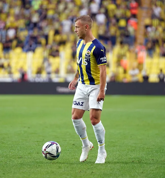FENERBAHÇE TRANSFER HABERLERİ - Kanarya'nın Alman oyuncusu Max Meyer Midtjylland'a kiralandı - 1