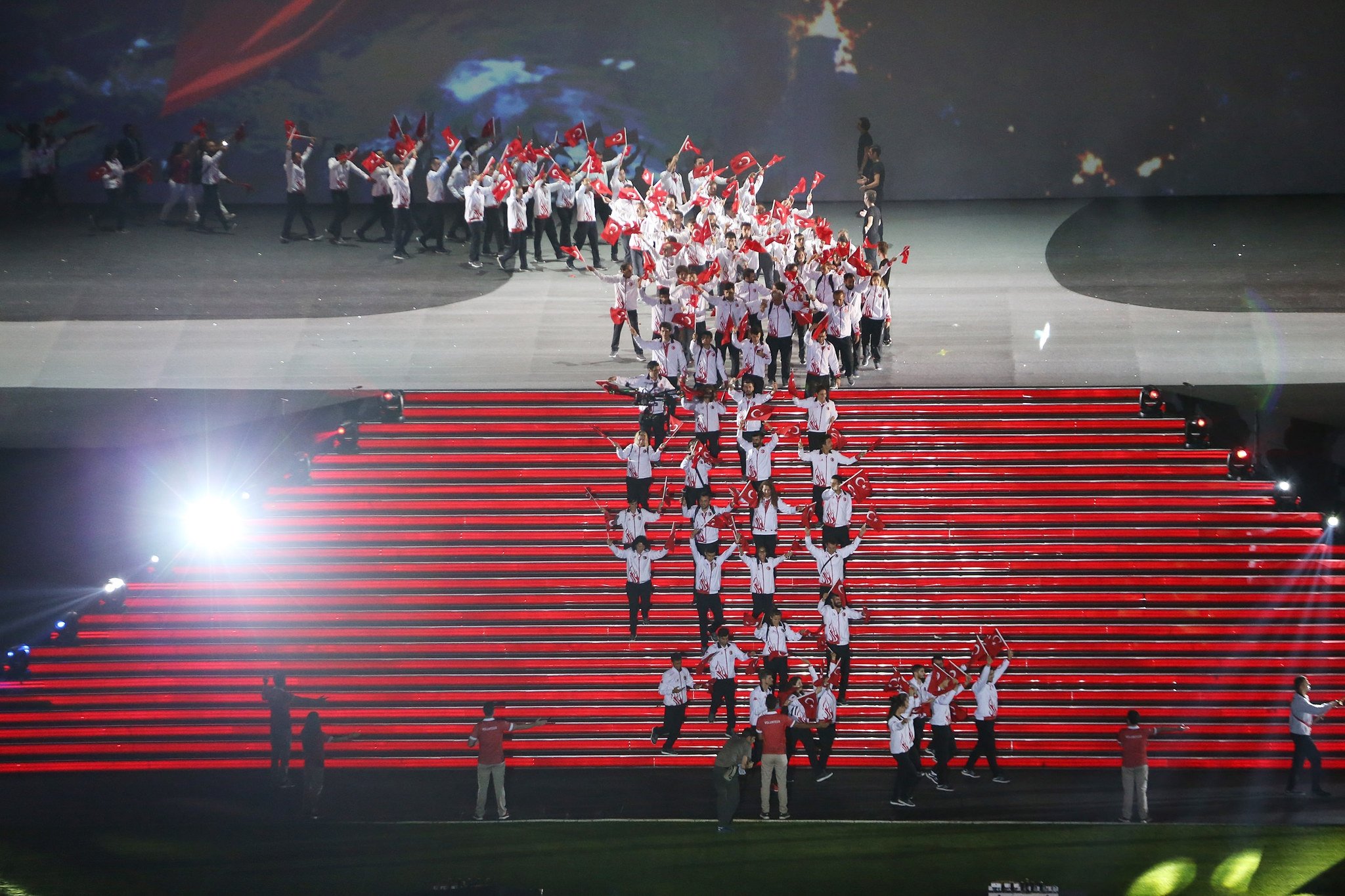 Yok böyle açılış!