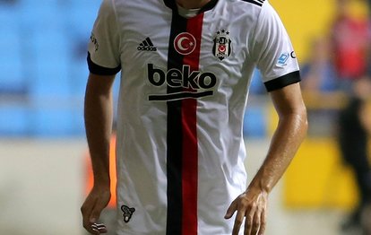Son dakika spor haberi: Beşiktaş’tan ayrılması beklenen Oğuzhan Özyakup’a Sivasspor talip oldu!