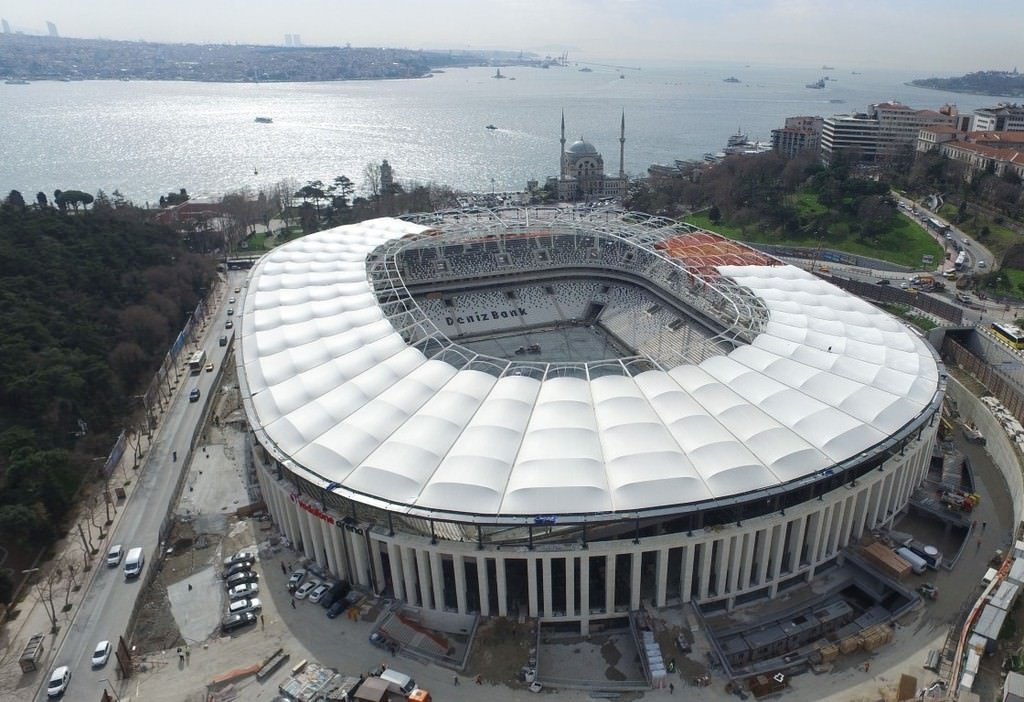 Çılgın Beşiktaş taraftarına çılgın koltuklar!