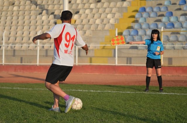 İtiraz için gitti, hakeme aşık oldu
