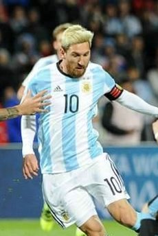 Messi, Muslera'yı avladı!