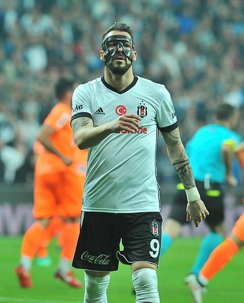 Soldado mu? Negredo mu?