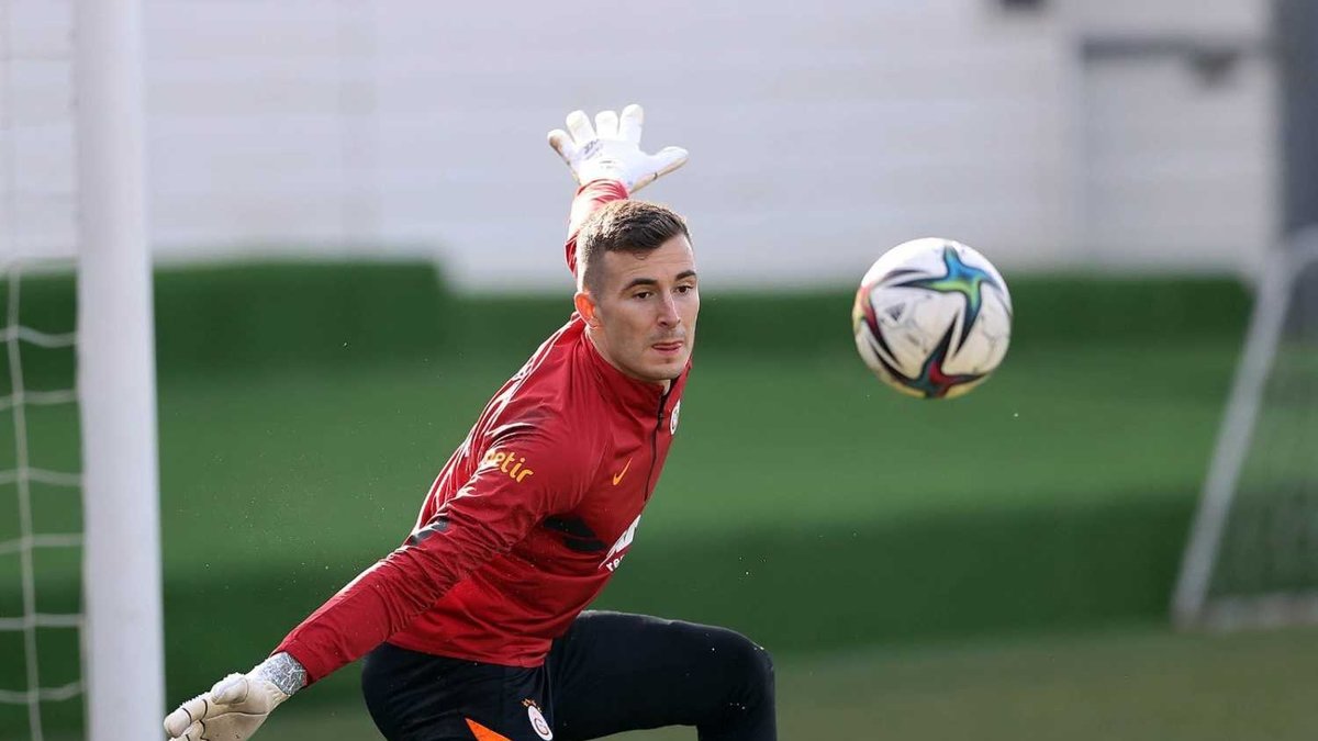 Galatasaray'da yeniden Pena Galatasaray'da yeniden Pena